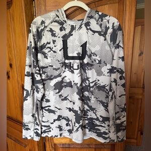 NWOT HUK KC ICON SHIRT IN KC MOSS GRAZIER. SIZE S.